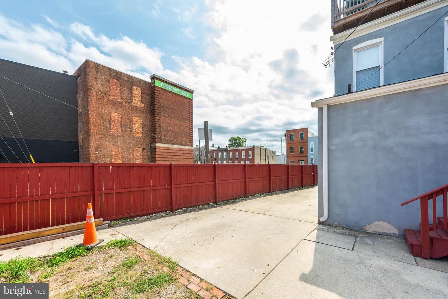768 W Cross Street photo 30