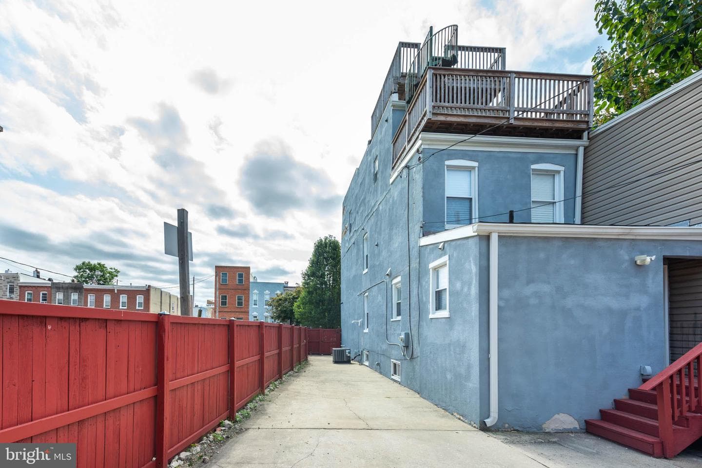 768 W Cross Street photo 31