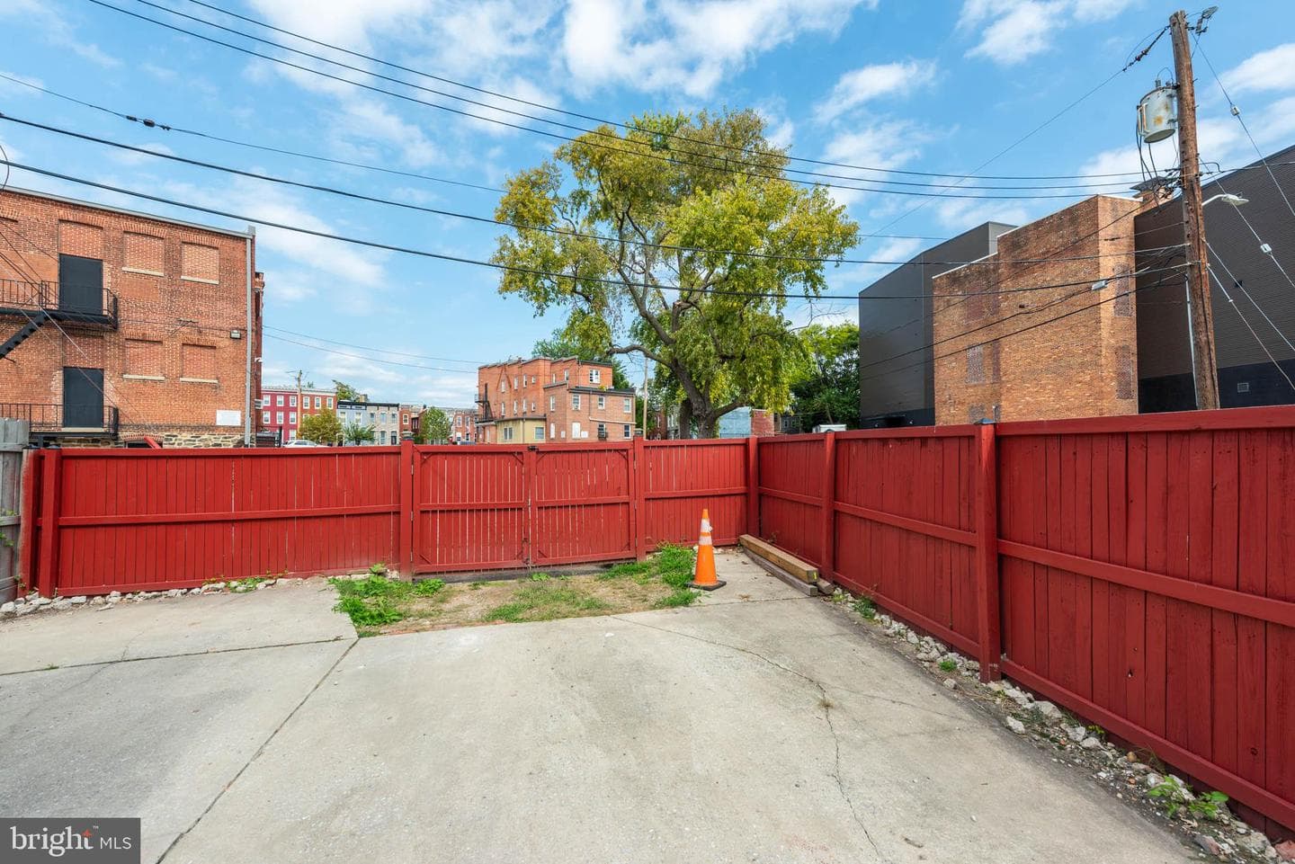 768 W Cross Street photo 34