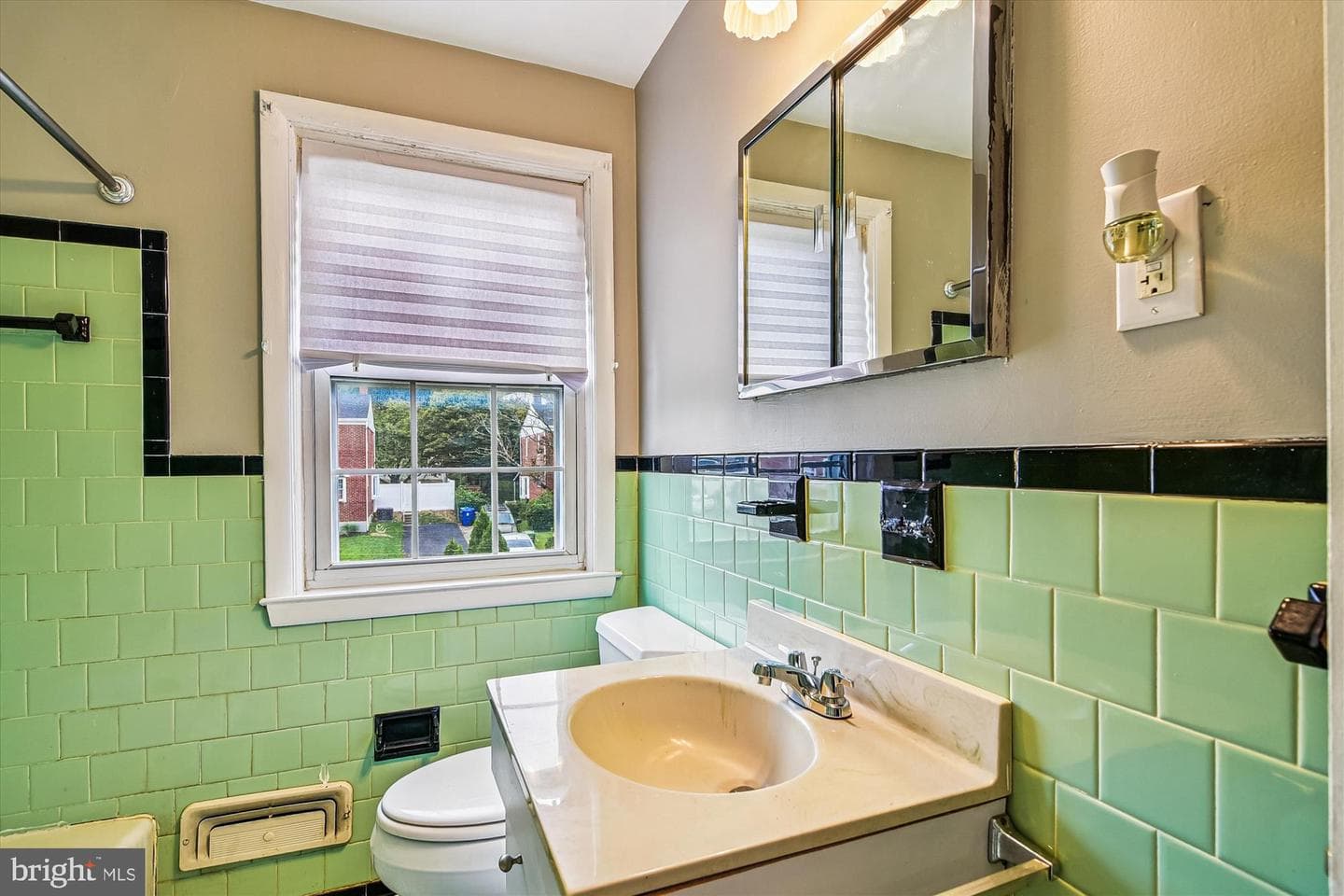 5529 Todd Avenue photo 24