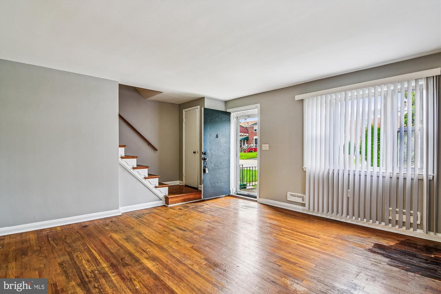 5529 Todd Avenue photo 7