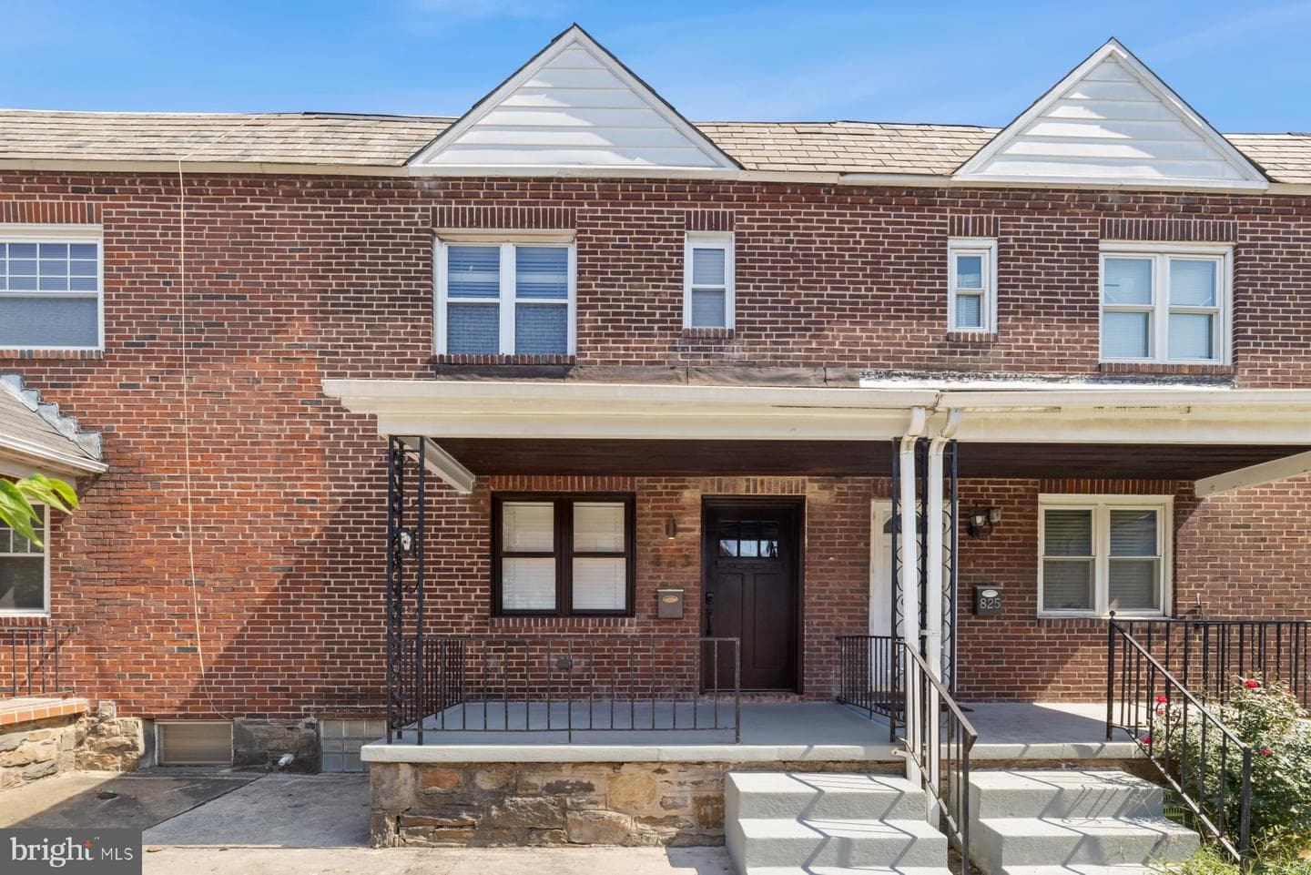 823 Grundy Street photo 2