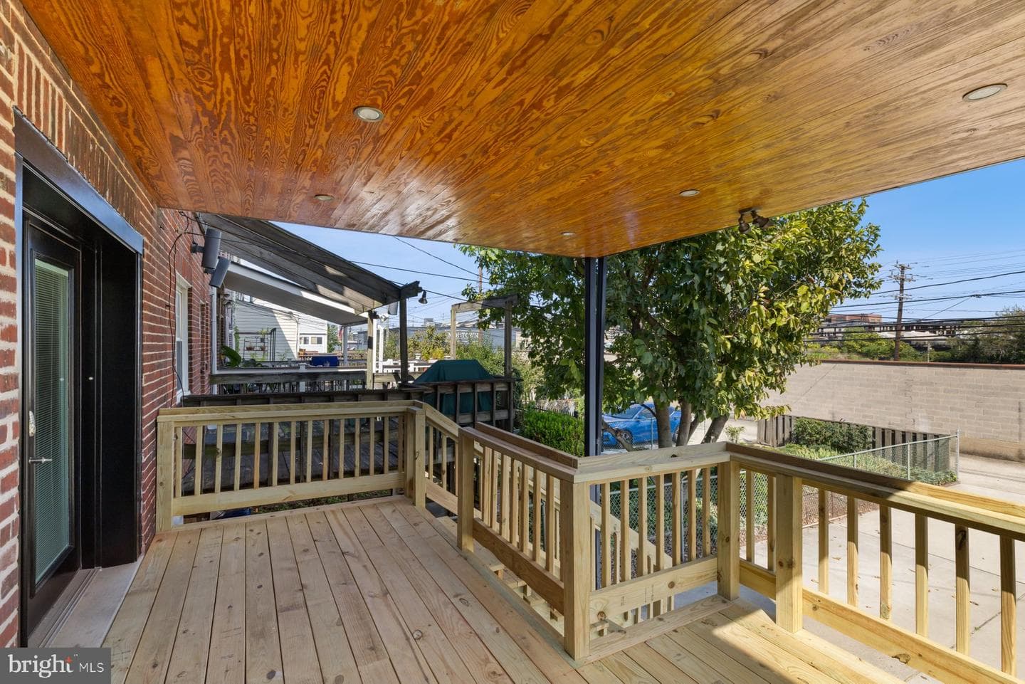 823 Grundy Street photo 31