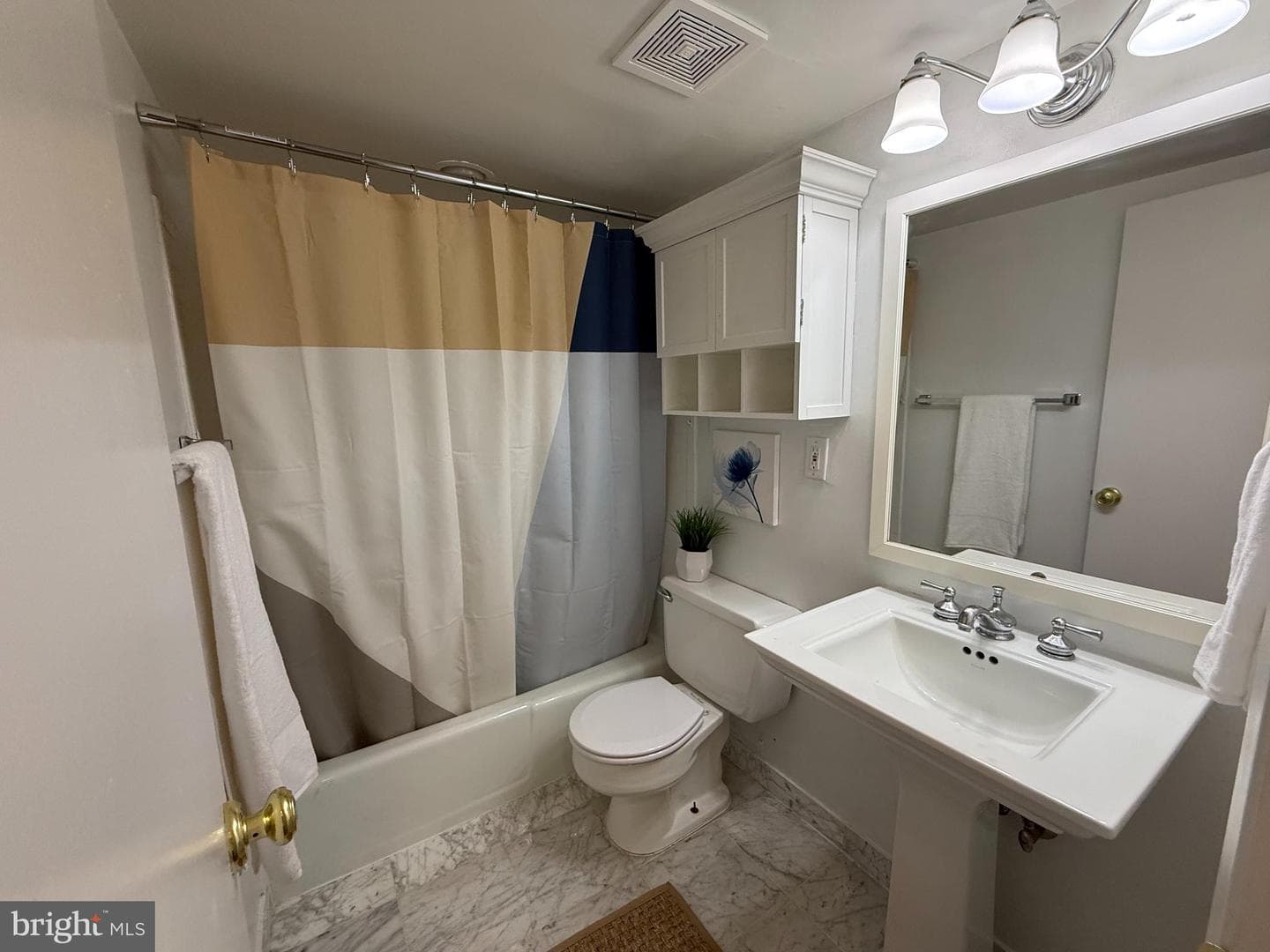 323 Homeland Southway #2b photo 11