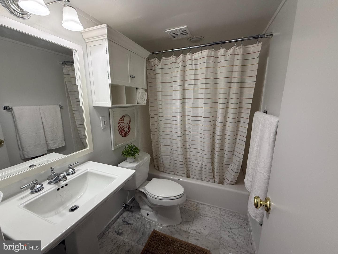 323 Homeland Southway #2b photo 17