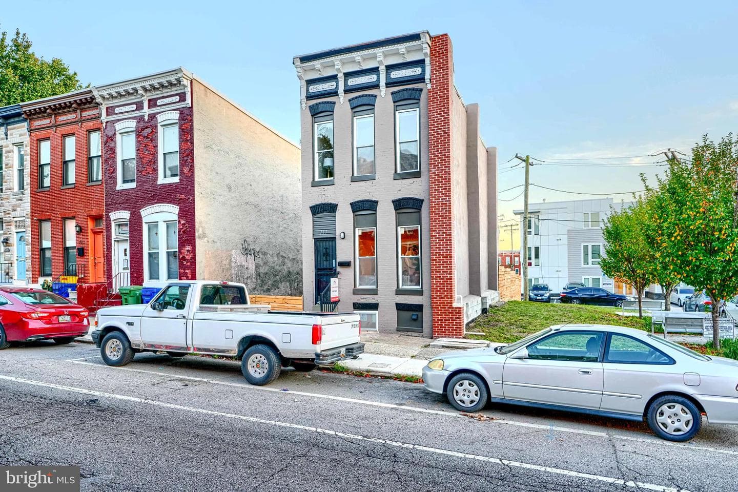 717 E Biddle Street photo 3