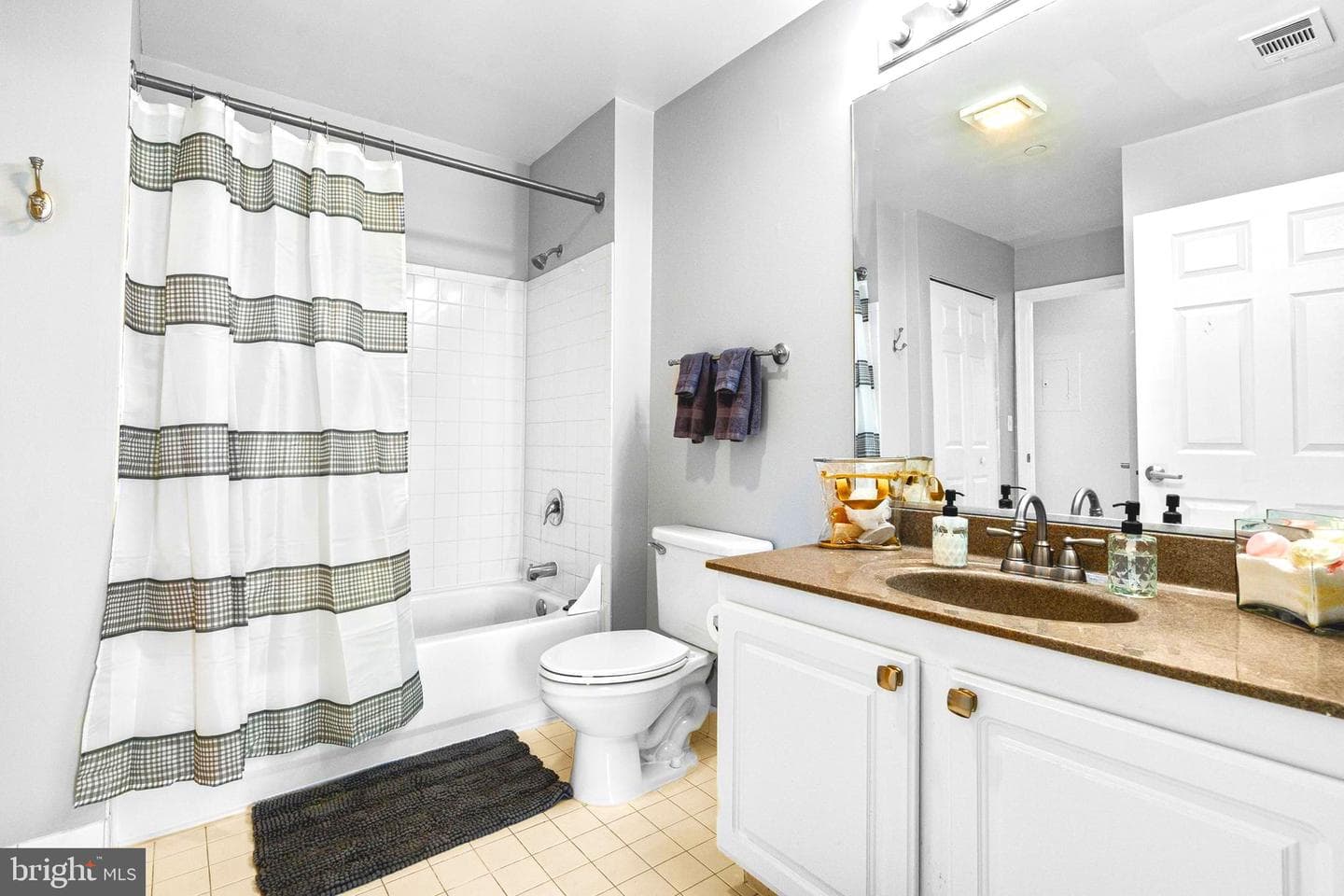 23 Pierside Drive #410 photo 12