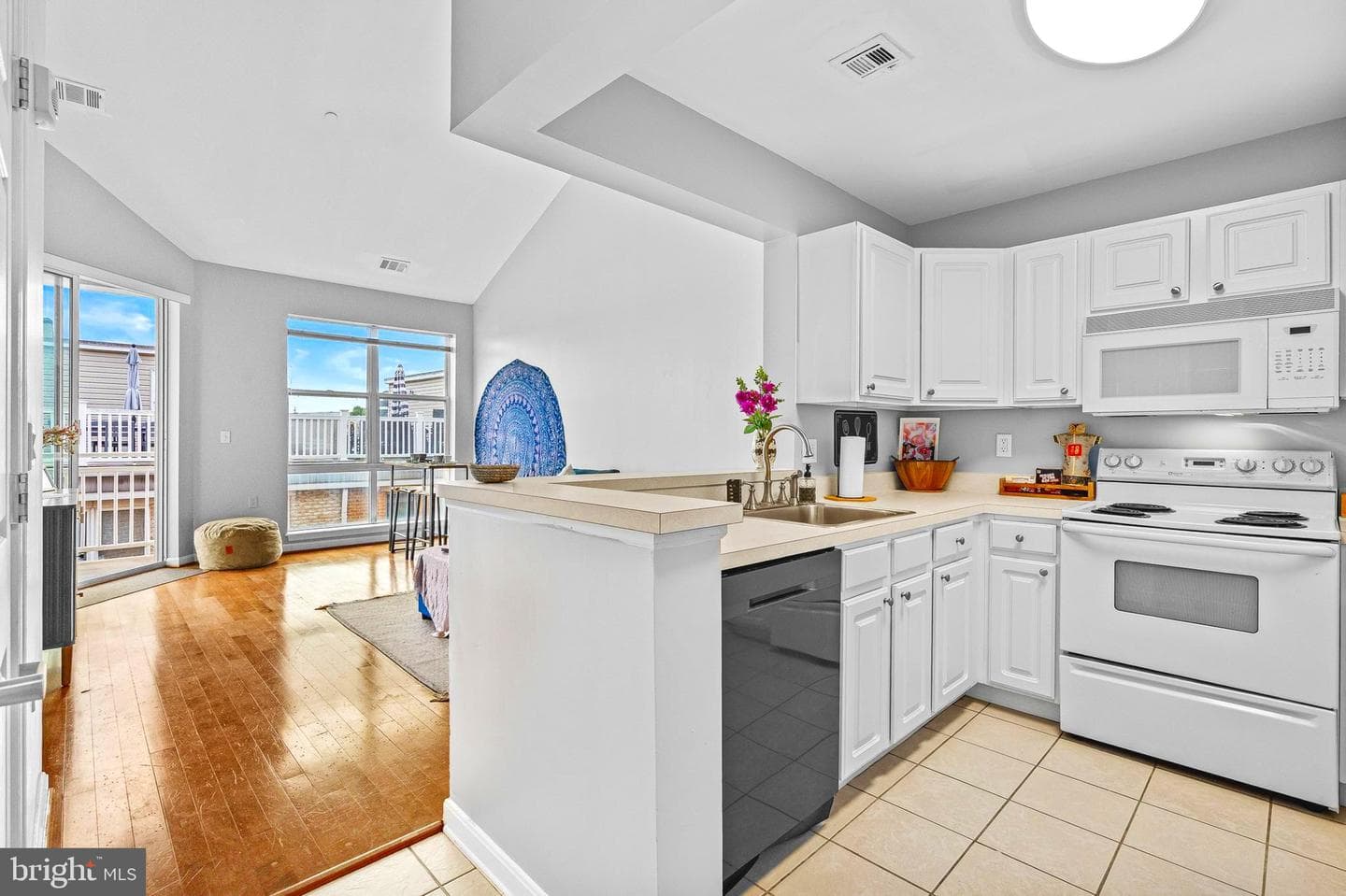 23 Pierside Drive #410 photo 4
