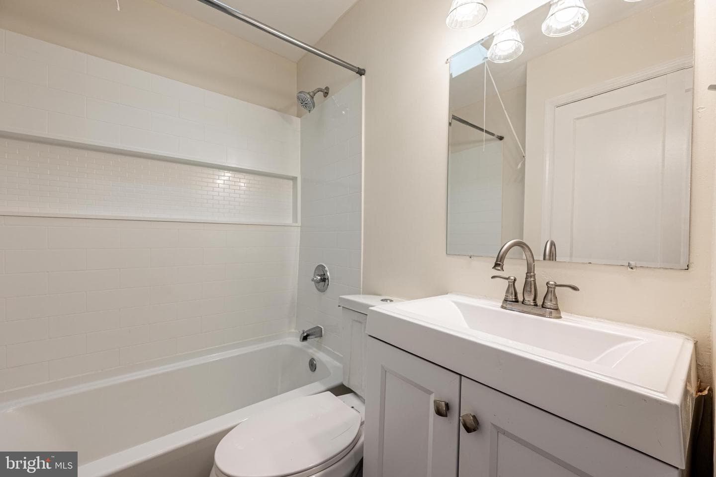 3664 Dudley Avenue photo 17