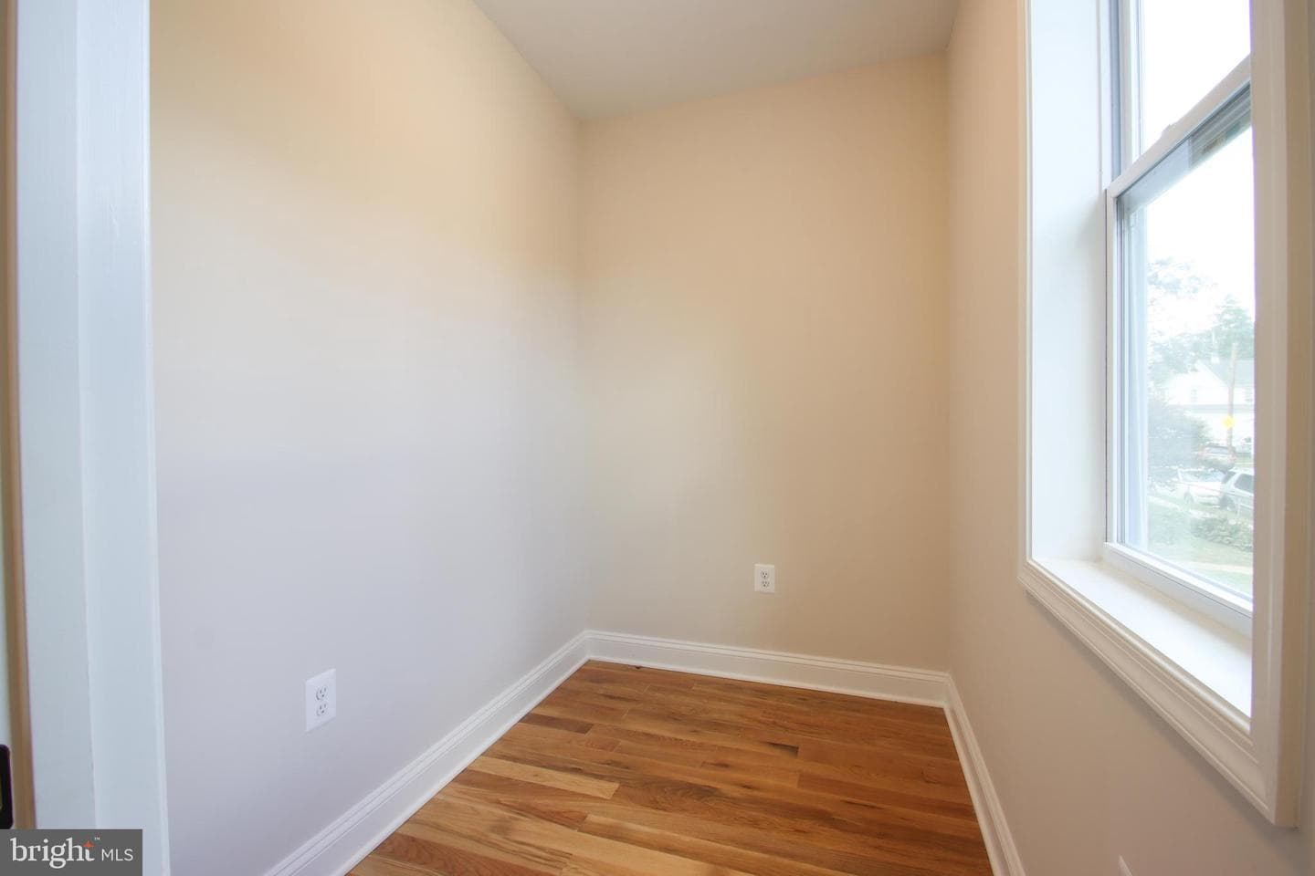 3905 Walnut Avenue photo 12