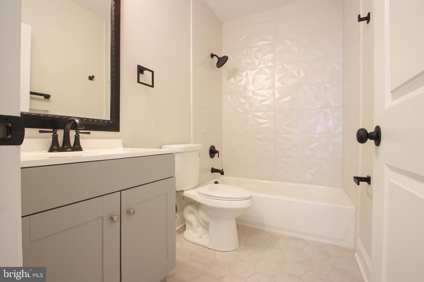 3905 Walnut Avenue photo 9