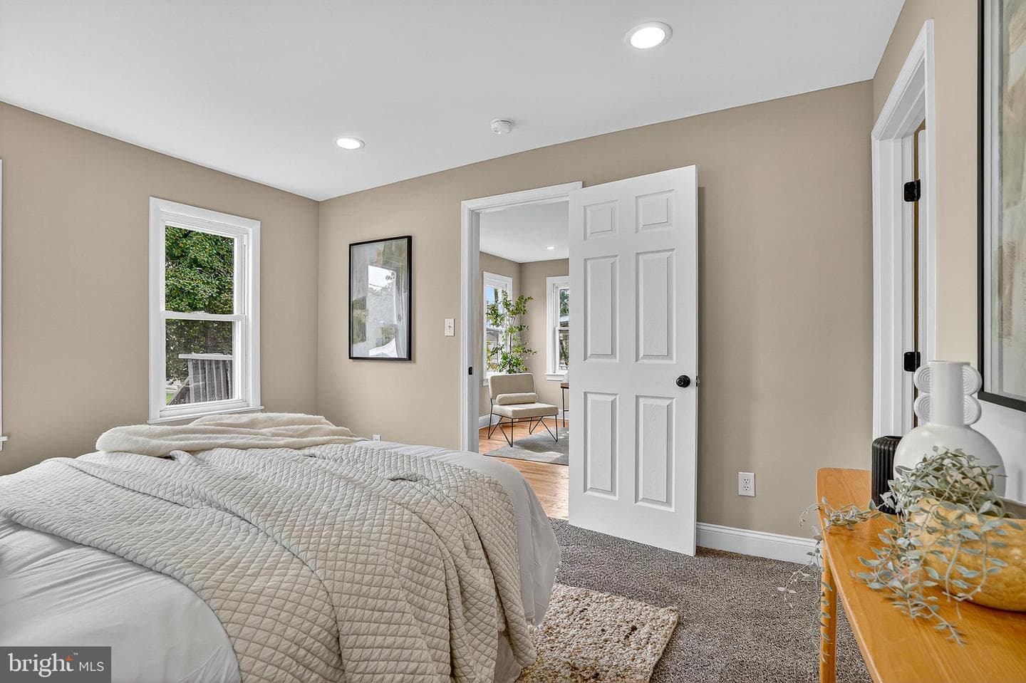 4102 Hillcrest Avenue photo 14