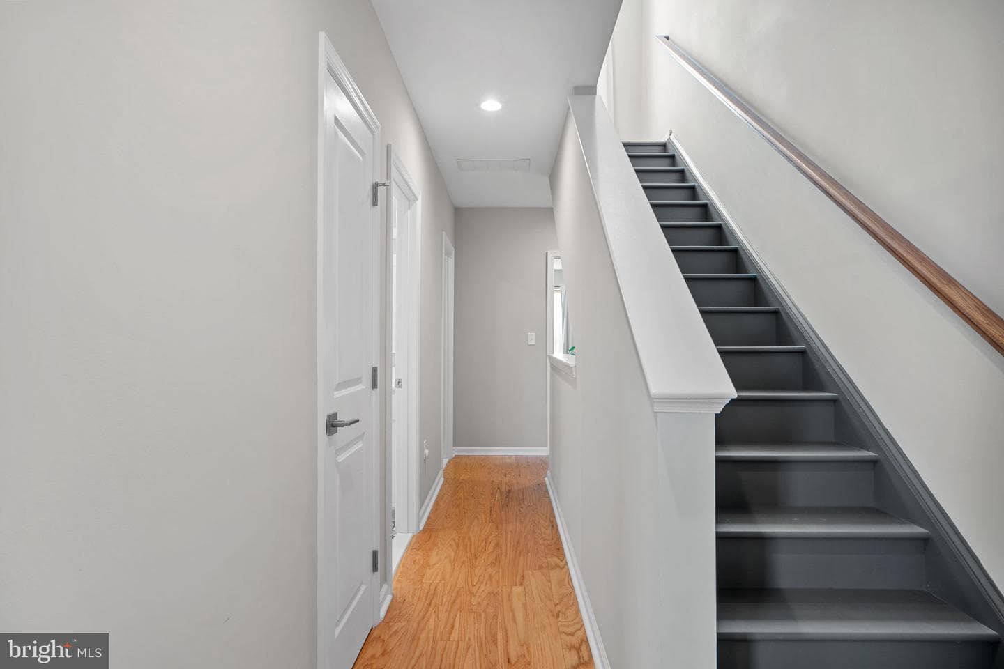 807 E Chase Street photo 23