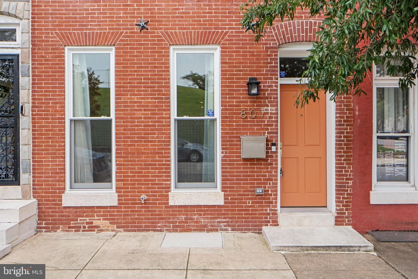 807 E Chase Street photo 4