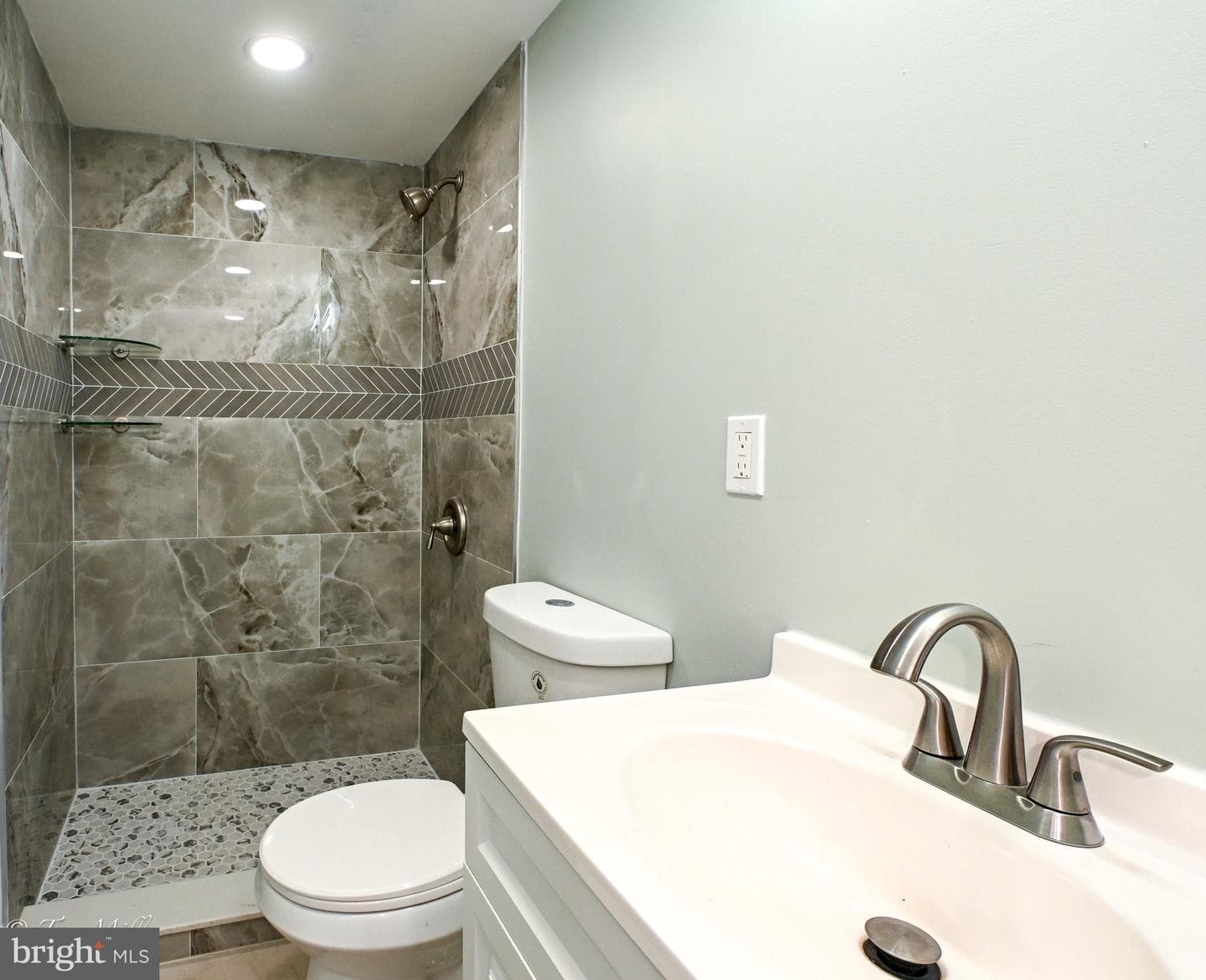 5110 Kenilworth Avenue photo 37