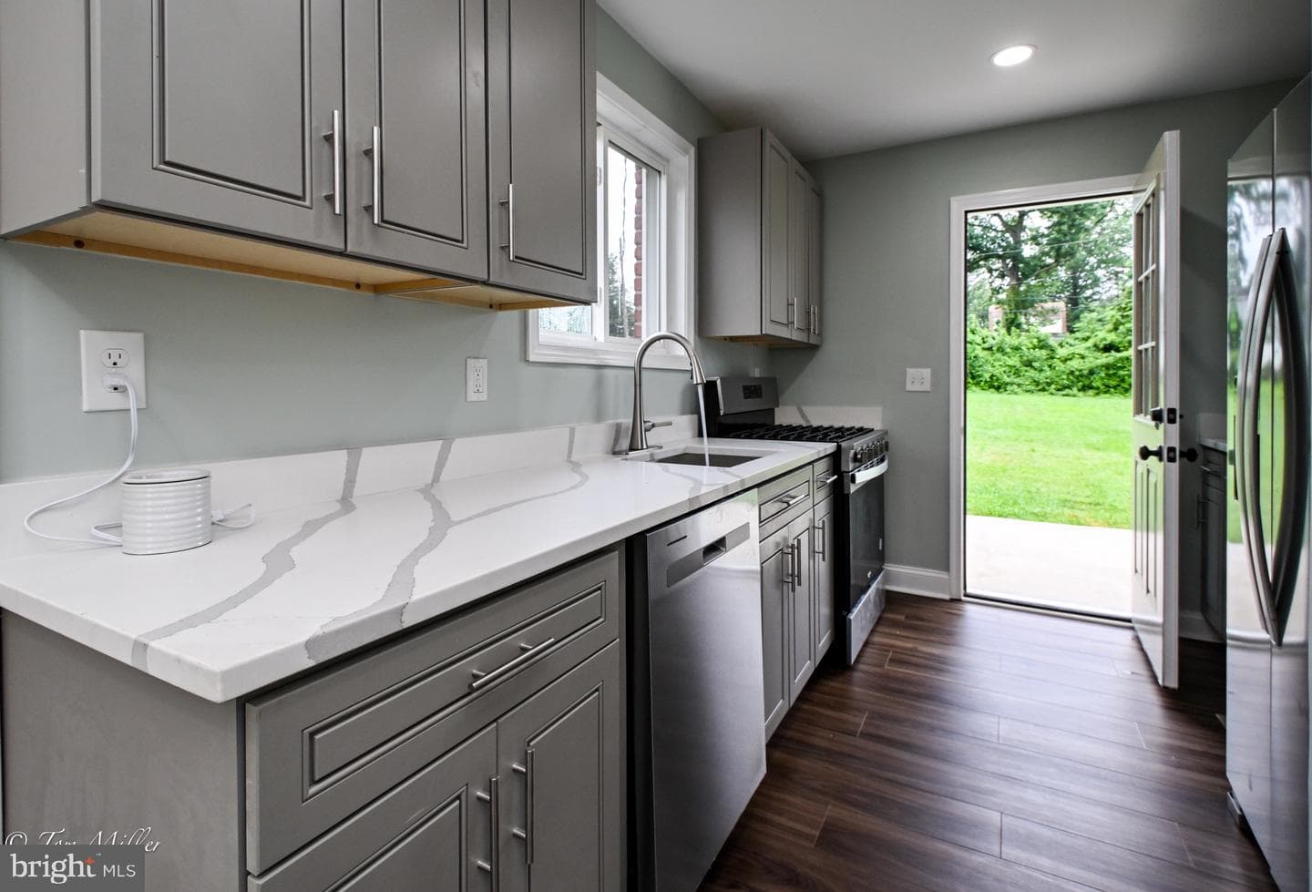 5110 Kenilworth Avenue photo 4