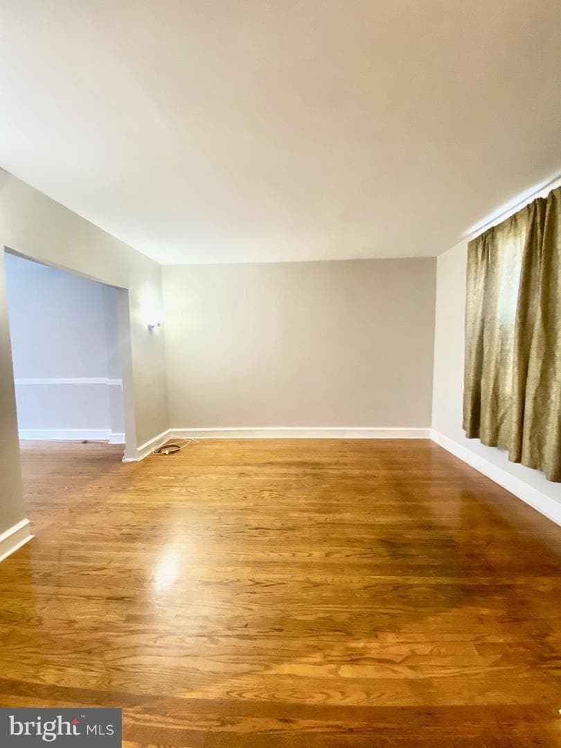 3438 Juneway photo 2