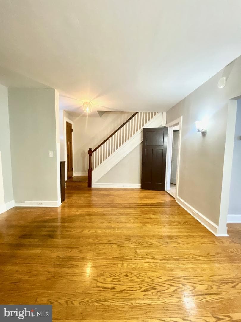 3438 Juneway photo 4