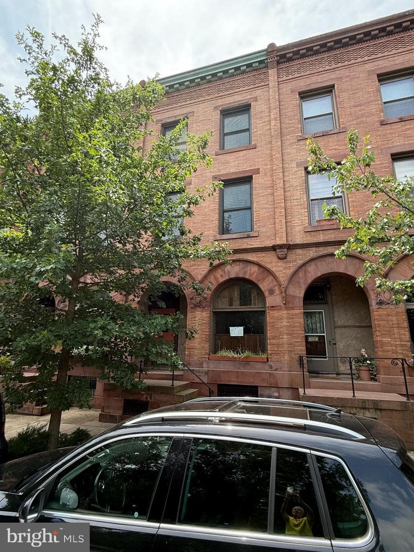 2036 Park Avenue photo 1