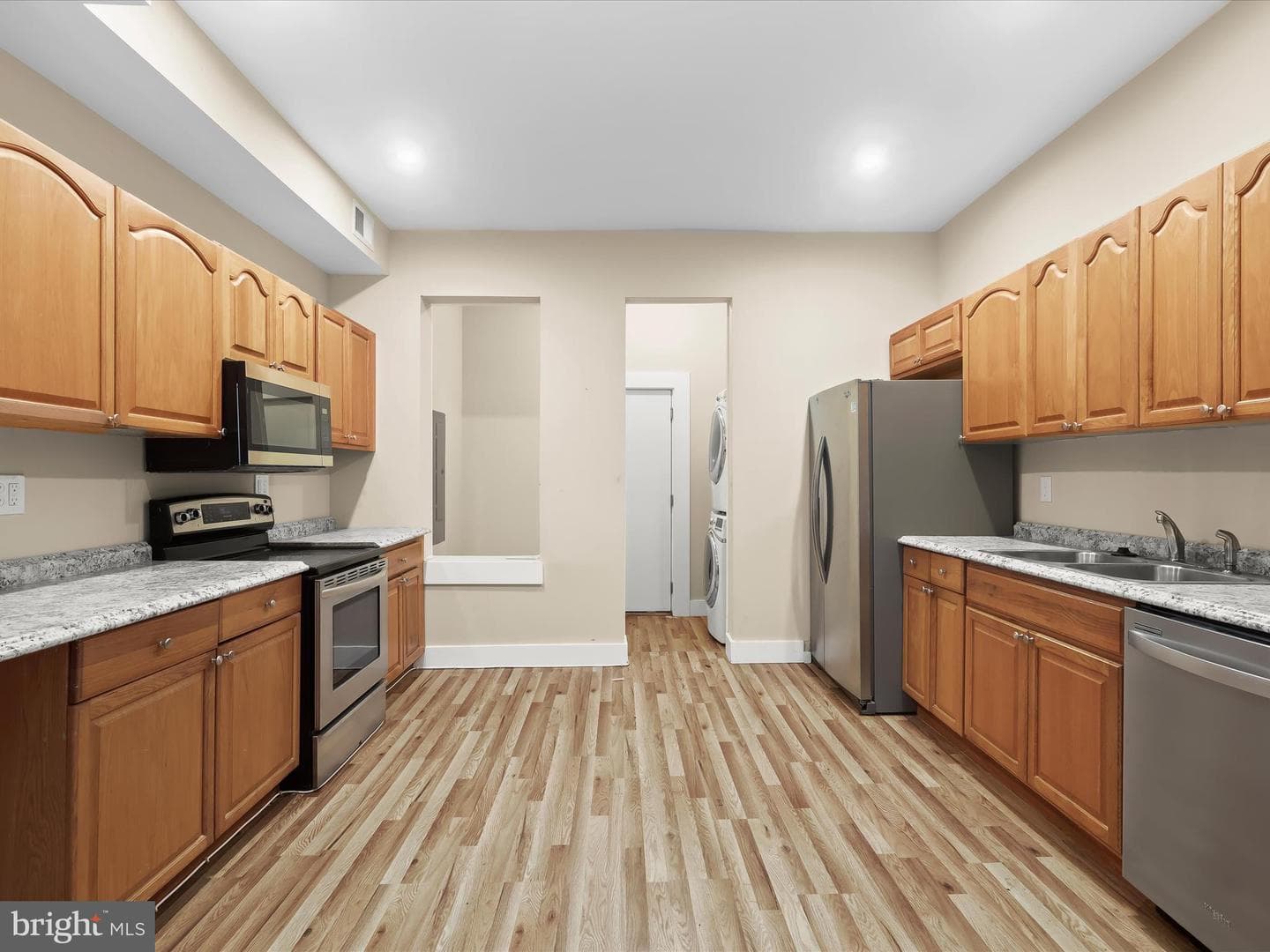 1302 N Longwood Street photo 8
