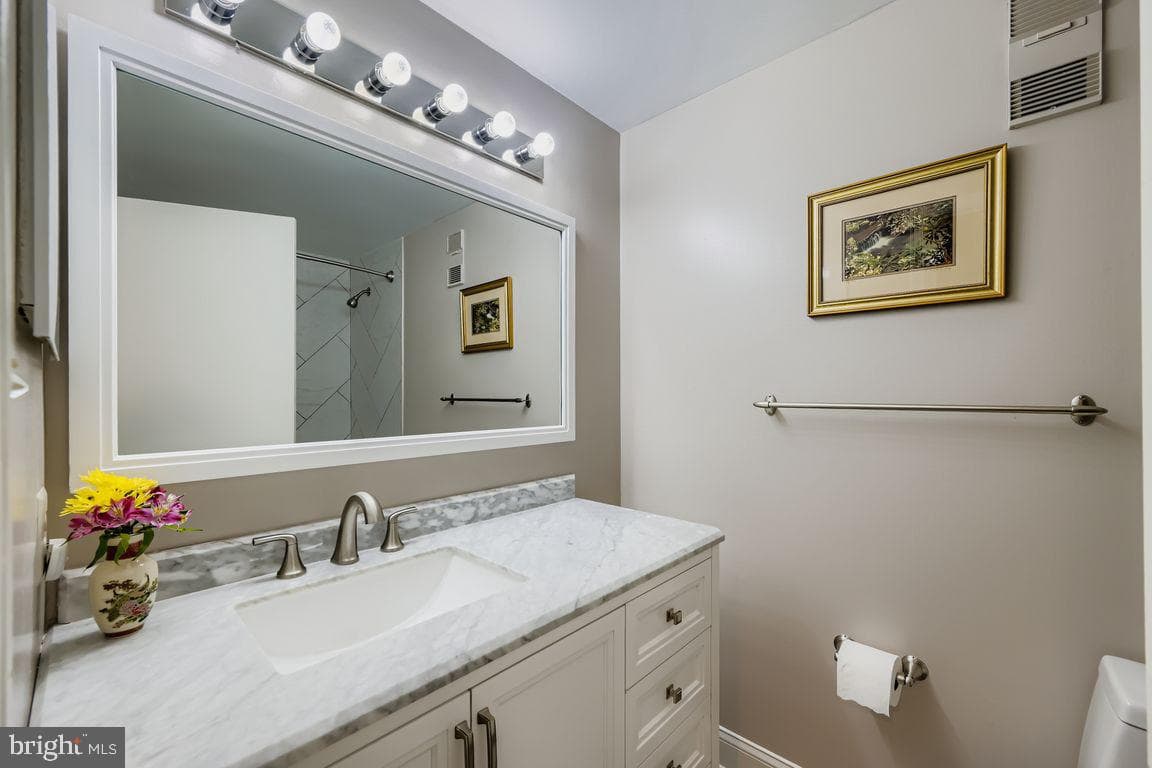250 President Street #605 photo 13