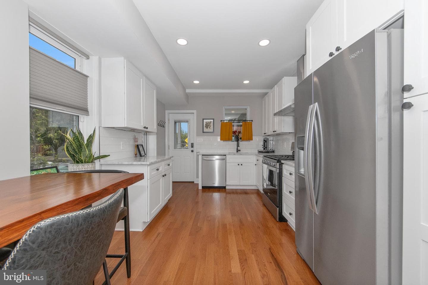 534 S Decker Avenue photo 8