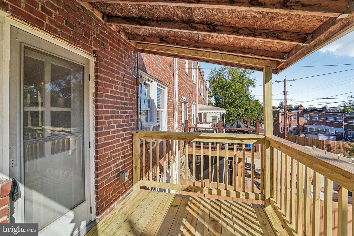 827 N Augusta Avenue photo 25