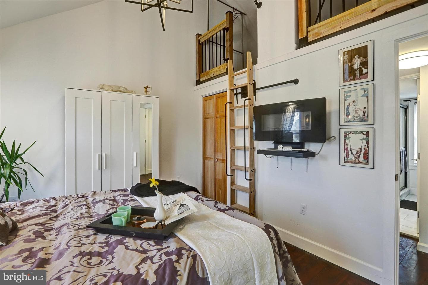 3355 Falls Road photo 10