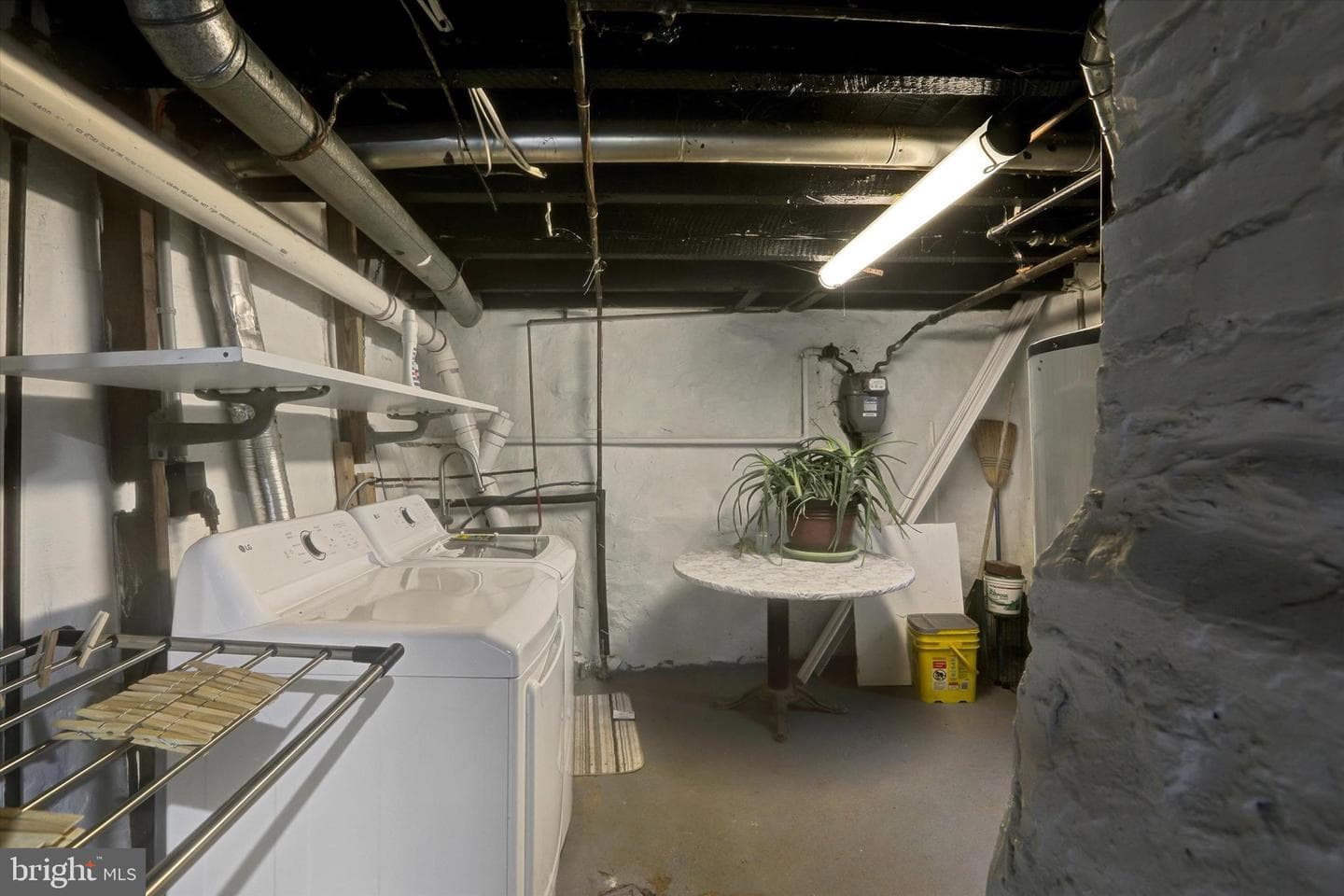 3355 Falls Road photo 24