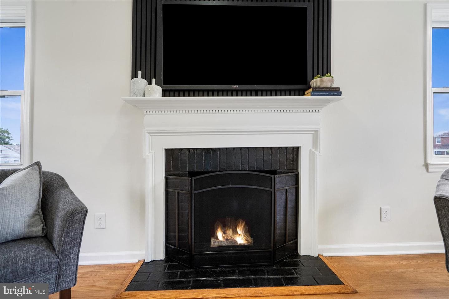 1202 E 35th Street photo 6