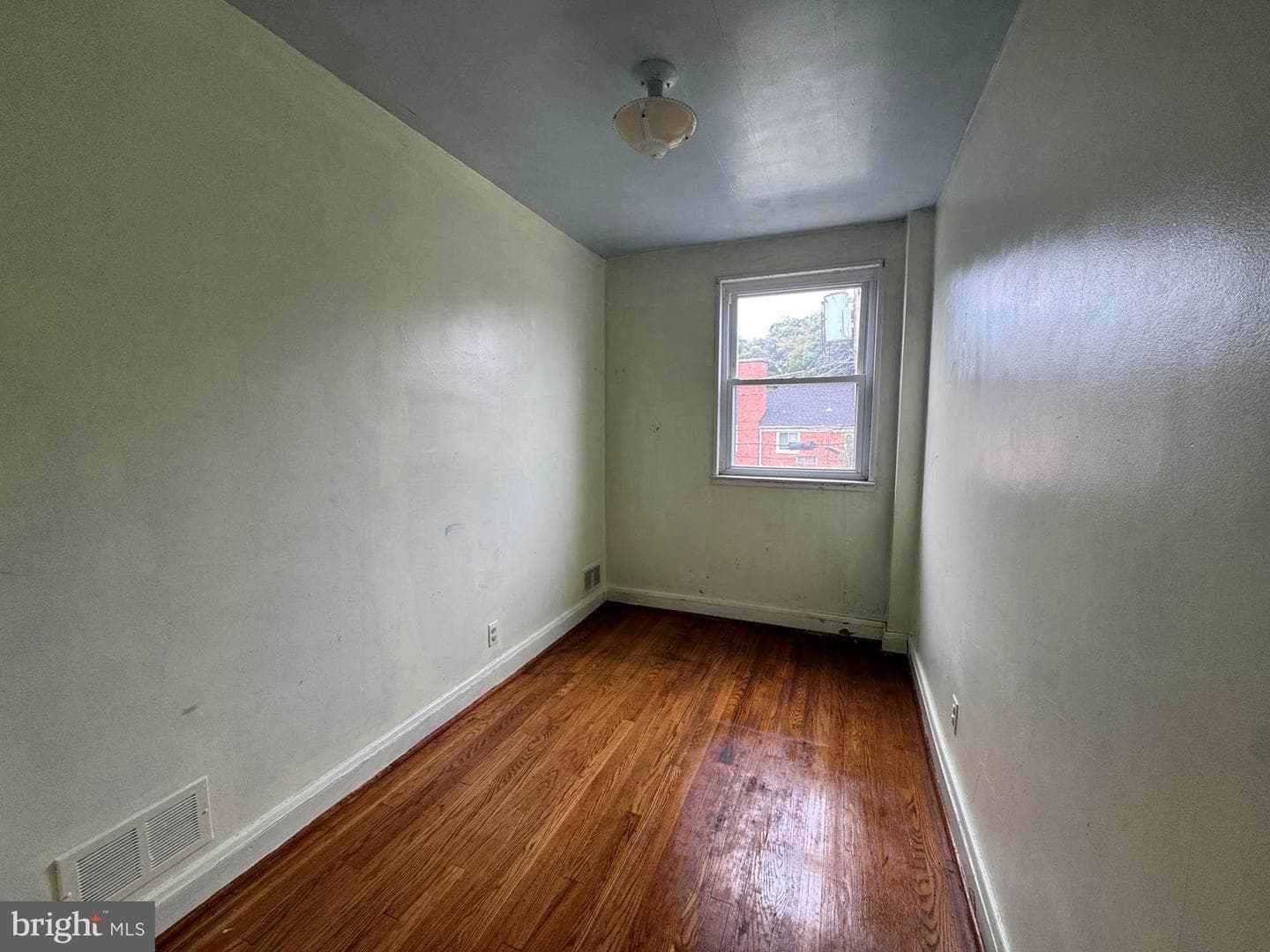 1226 N Augusta Avenue photo 9