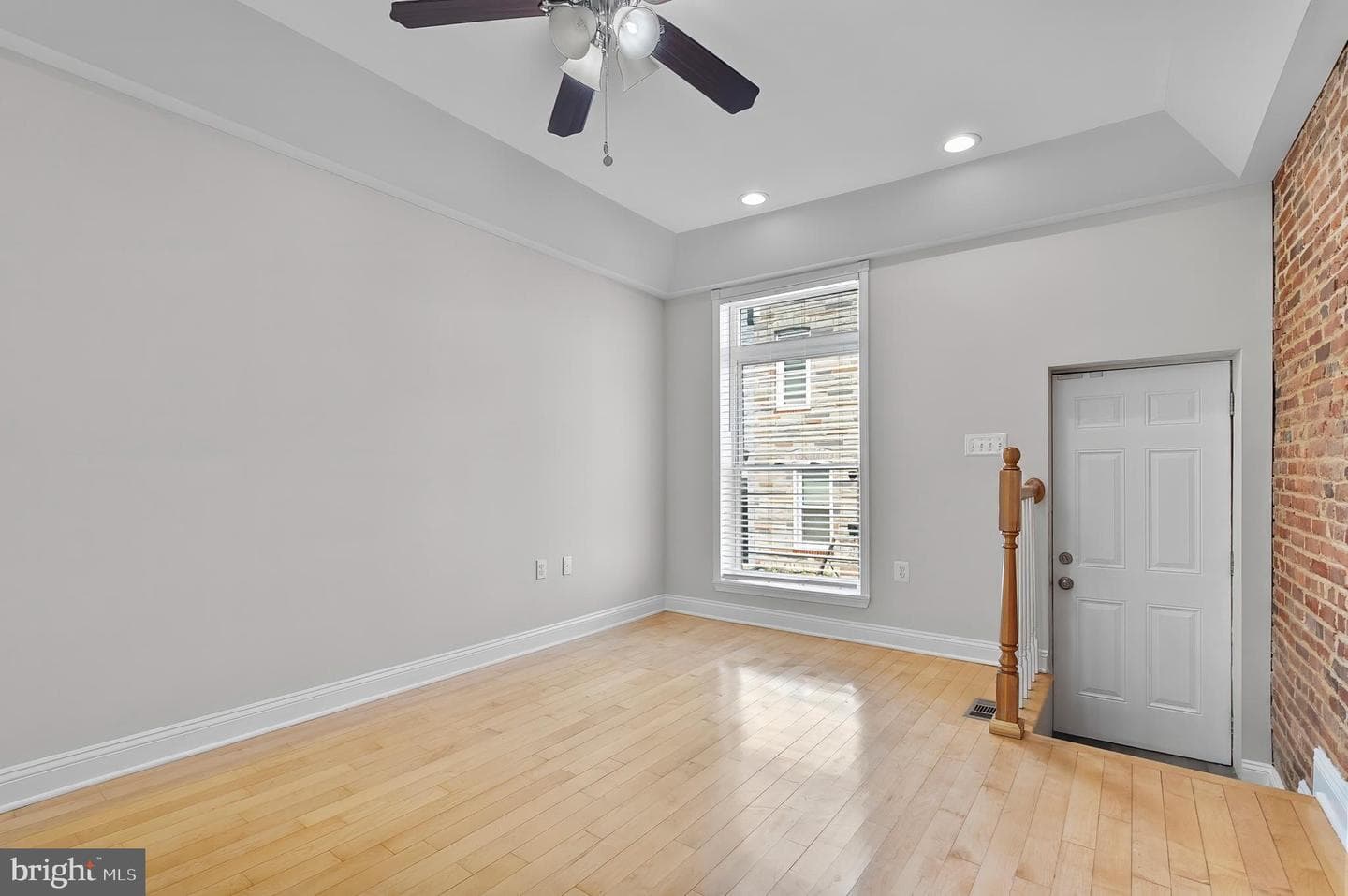 132 N Glover Street photo 17