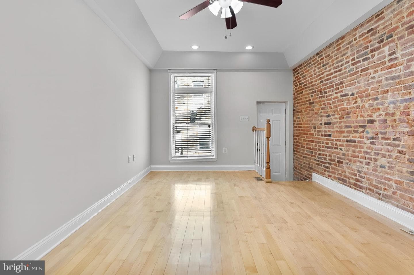 132 N Glover Street photo 5