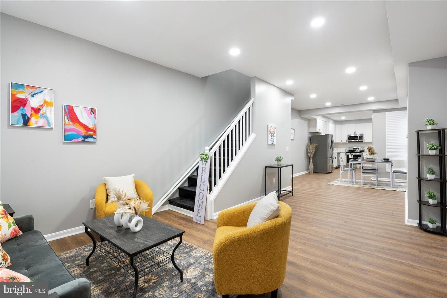 2924 Winchester Street photo 2
