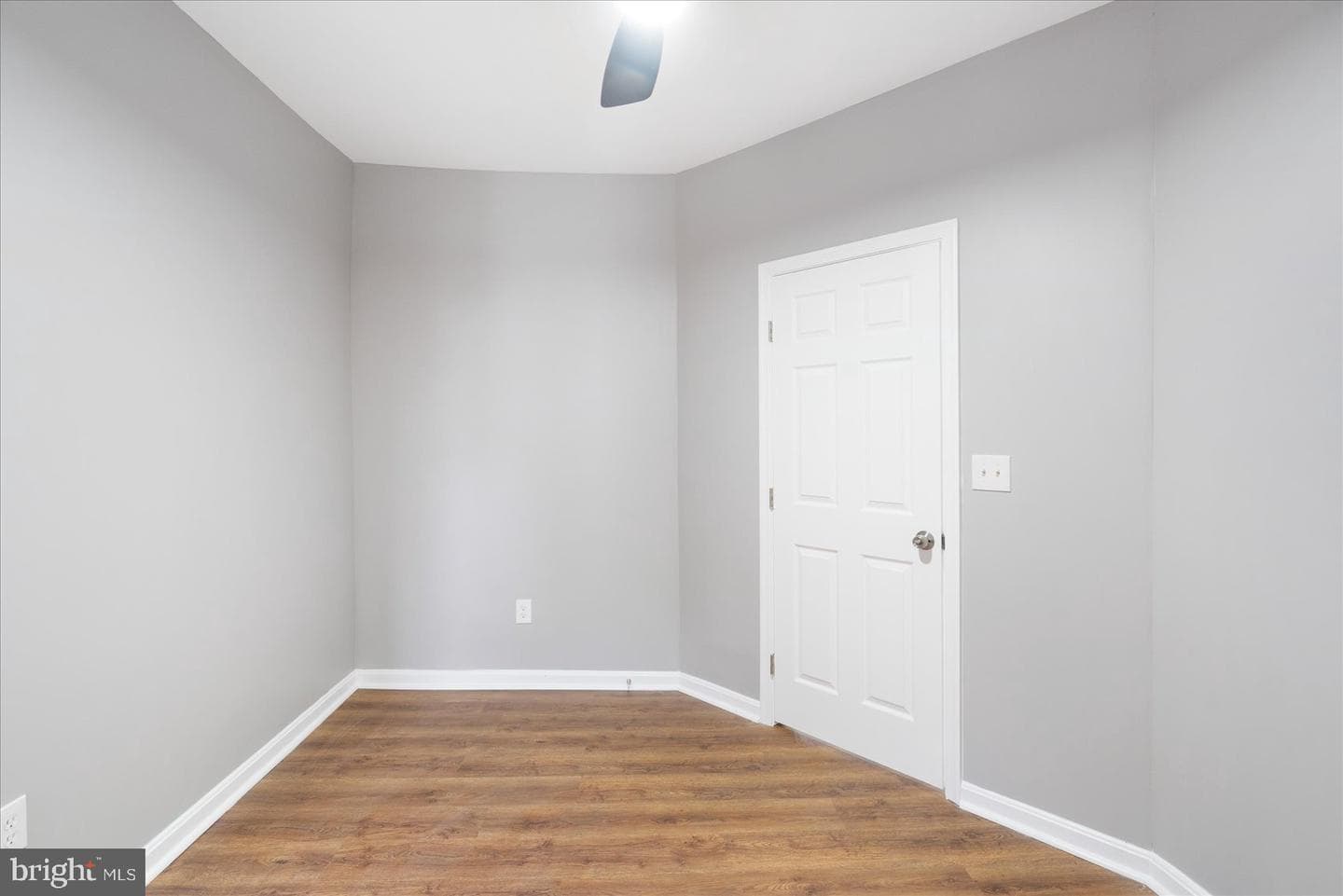 2924 Winchester Street photo 24