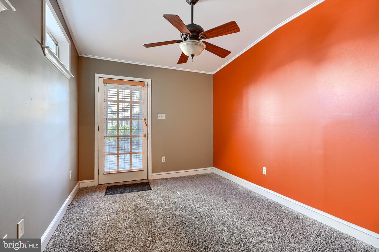 1025 S Hanover Street photo 17