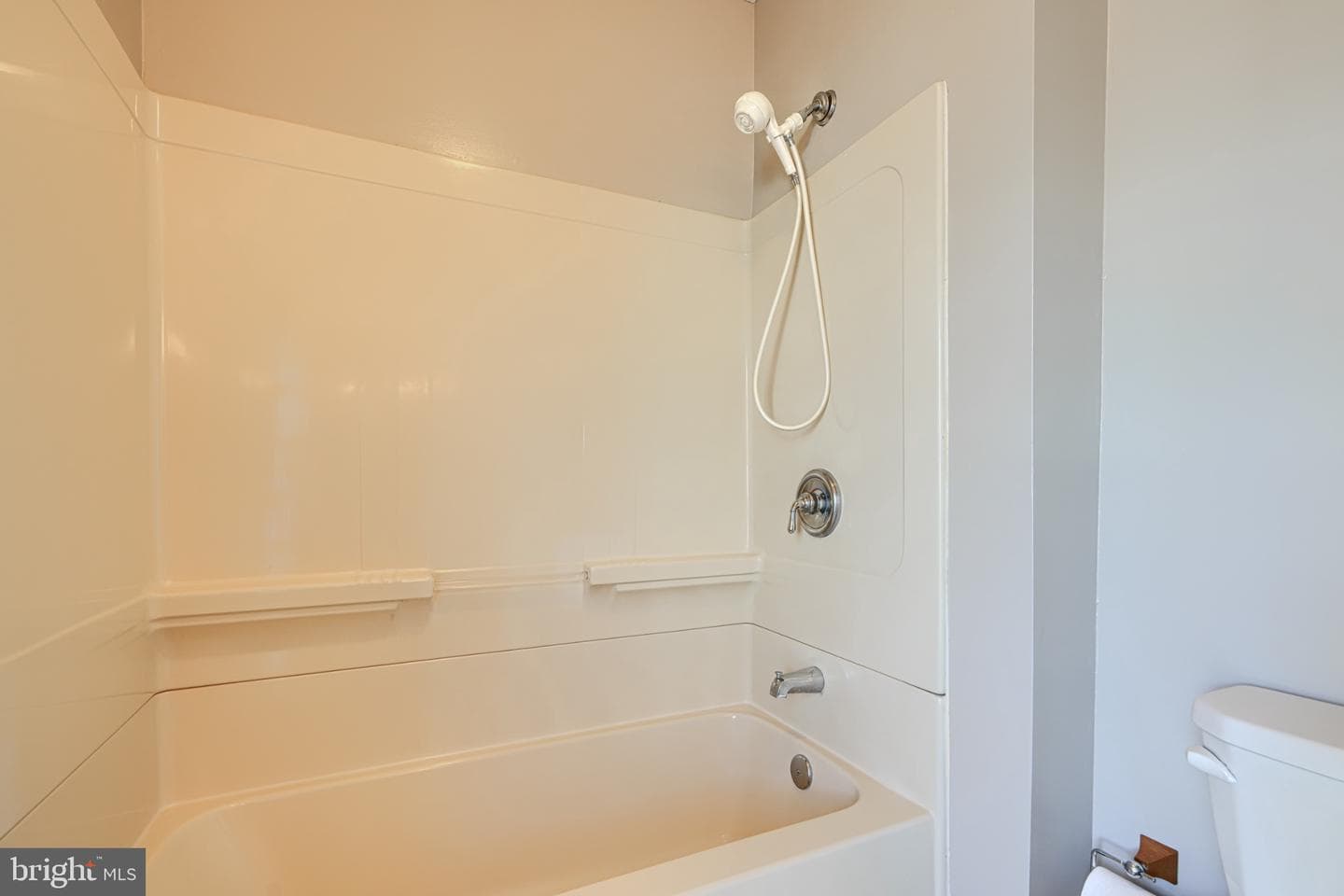 1025 S Hanover Street photo 32