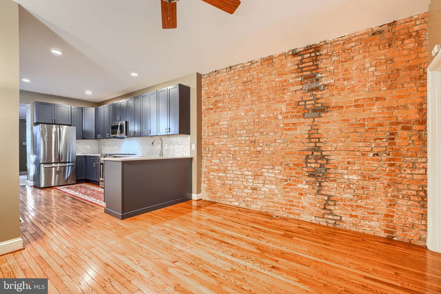 1025 S Hanover Street photo 8