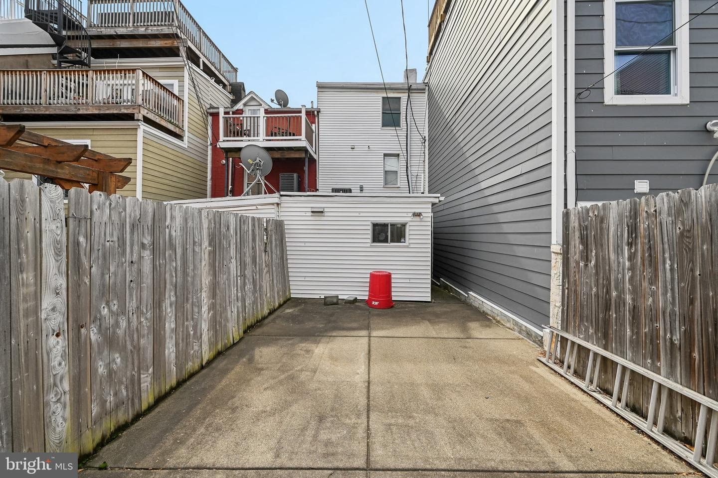 935 S Kenwood Avenue photo 30