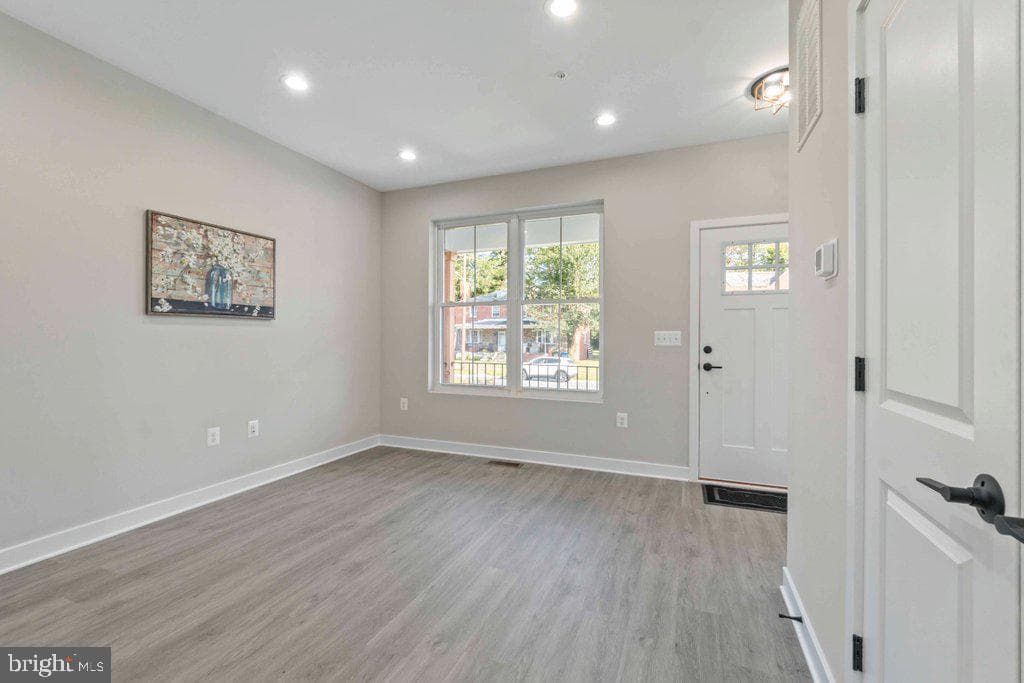 3812 Milford Avenue photo 7