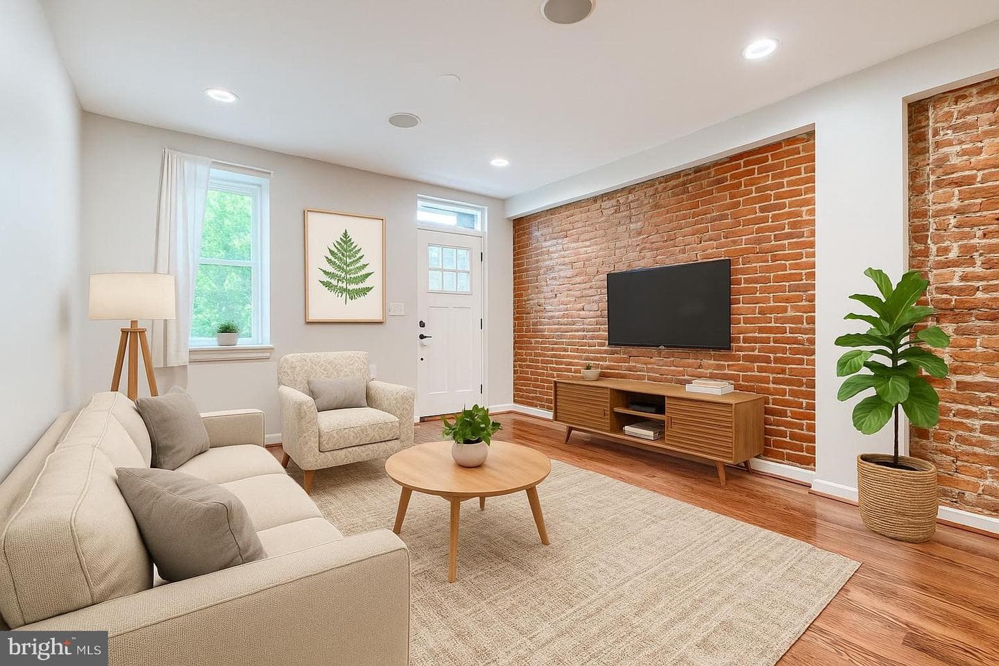 1246 Hull Street photo 3