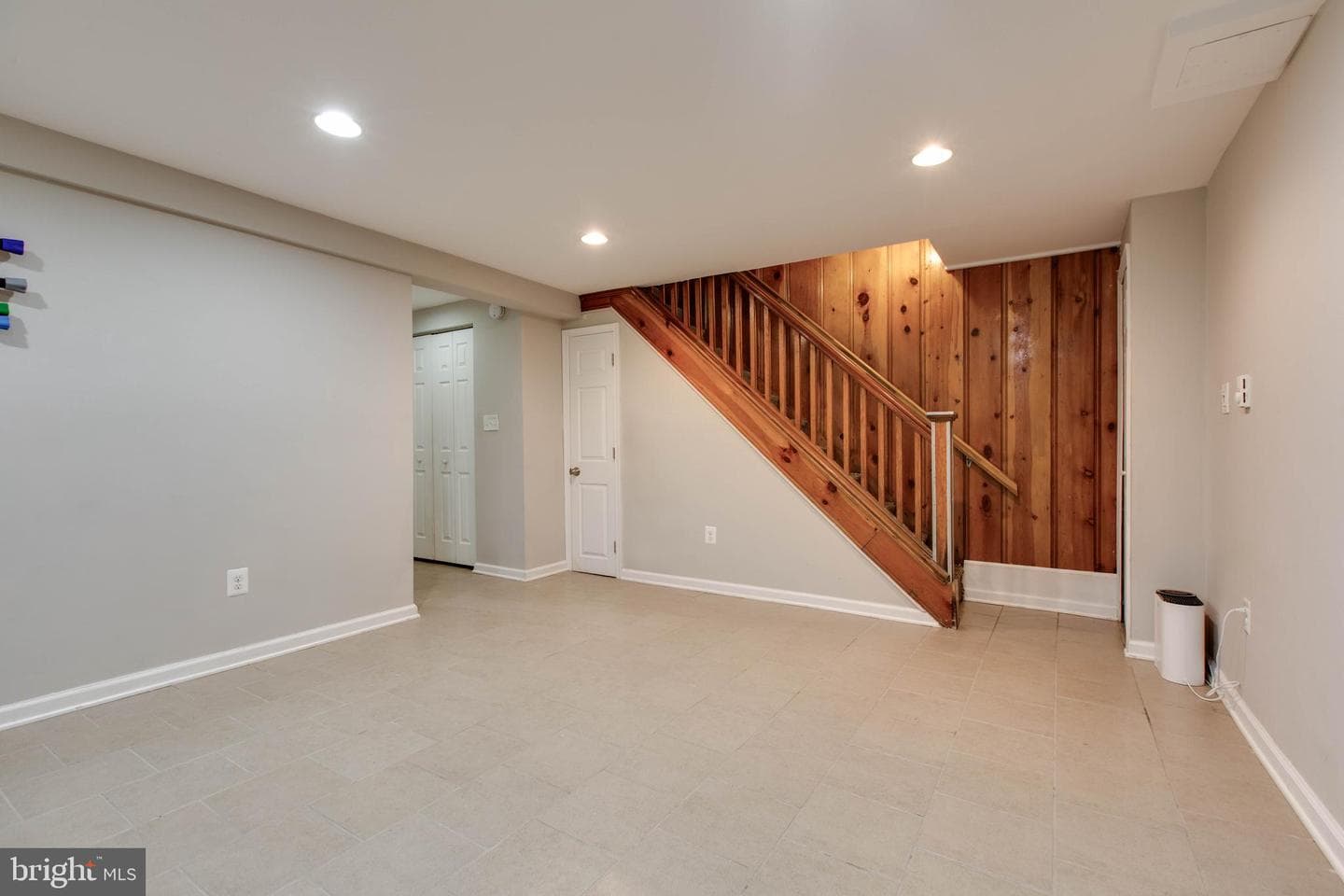 5506 Frederick Avenue photo 33