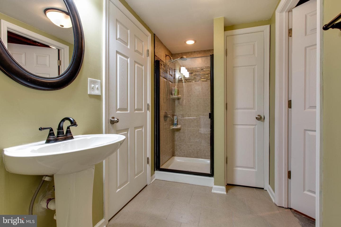 5506 Frederick Avenue photo 34
