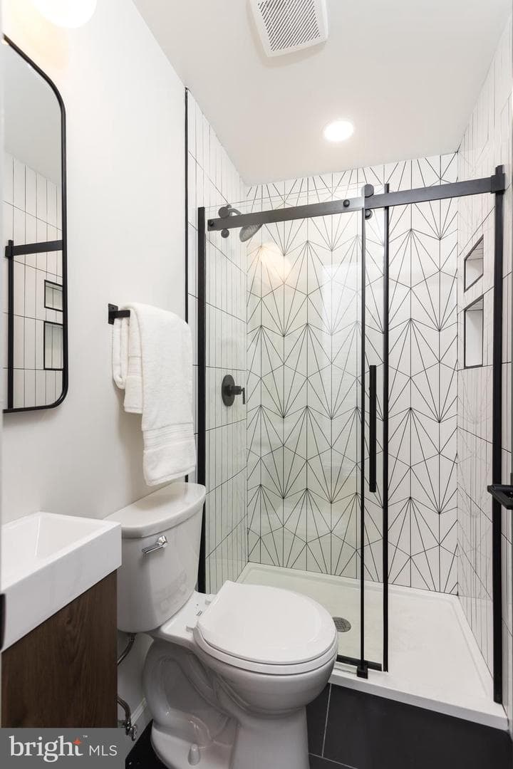 509 W 27th Street photo 18