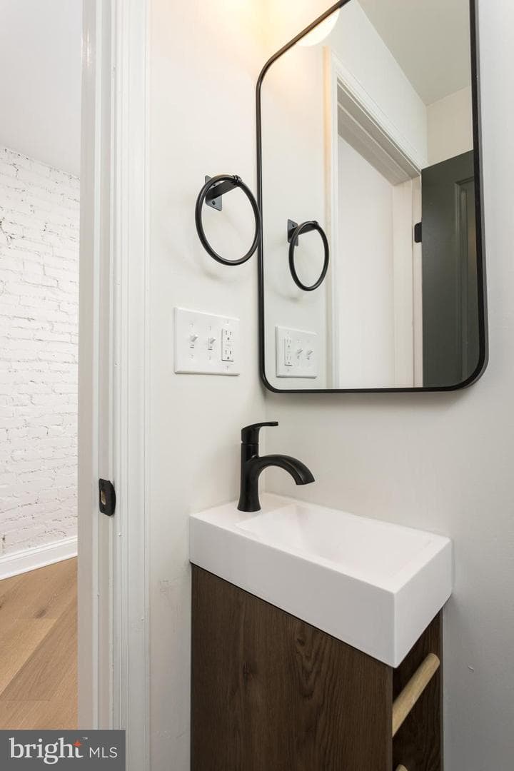 509 W 27th Street photo 19