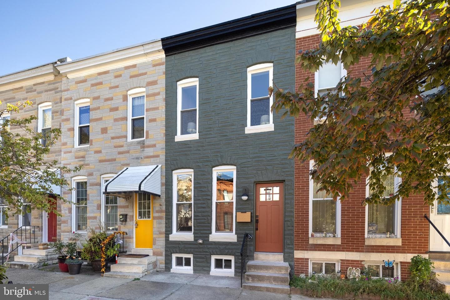 509 W 27th Street photo 3