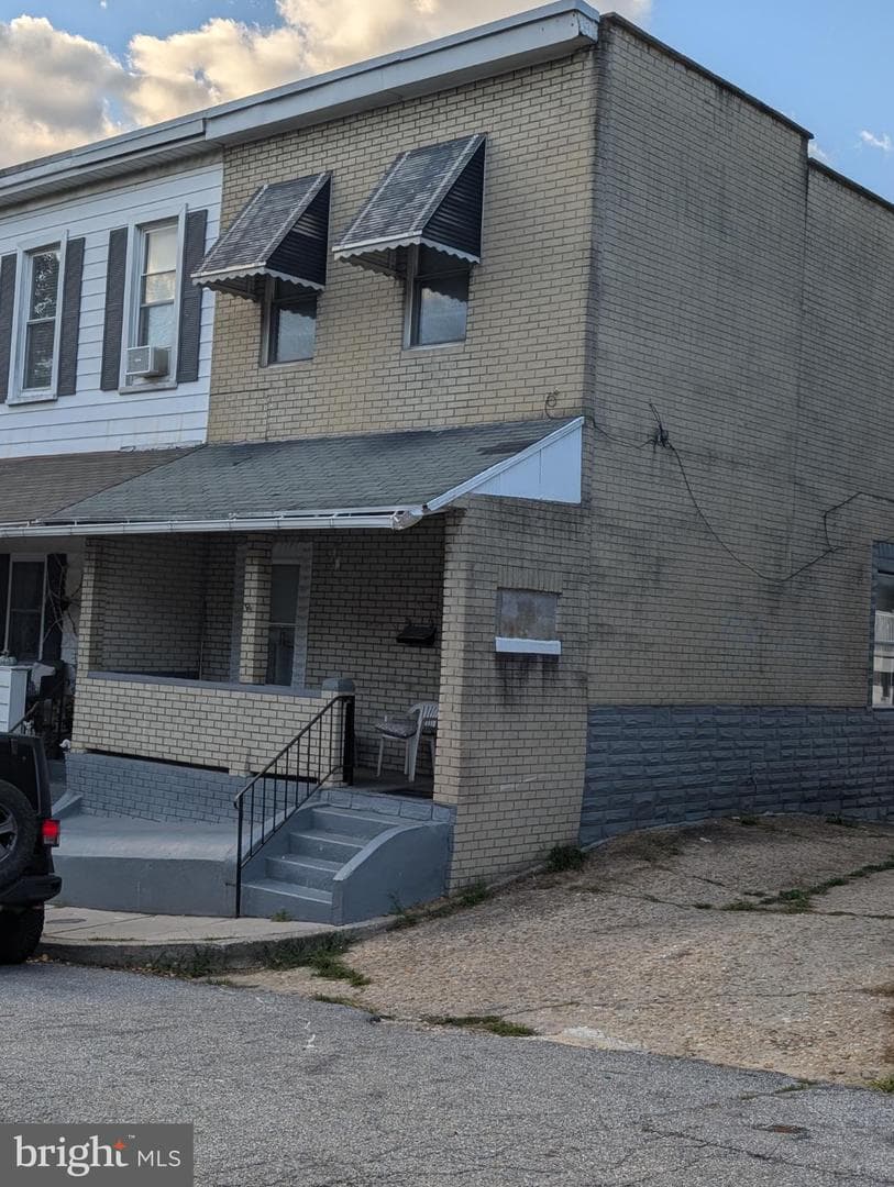 1510 W 36th Street photo 2