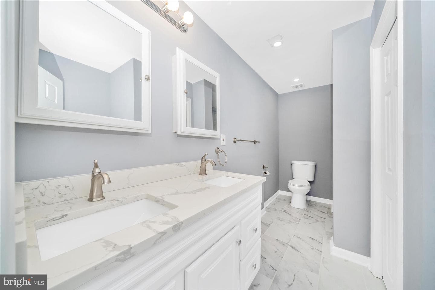 2224 W Fayette Street photo 10