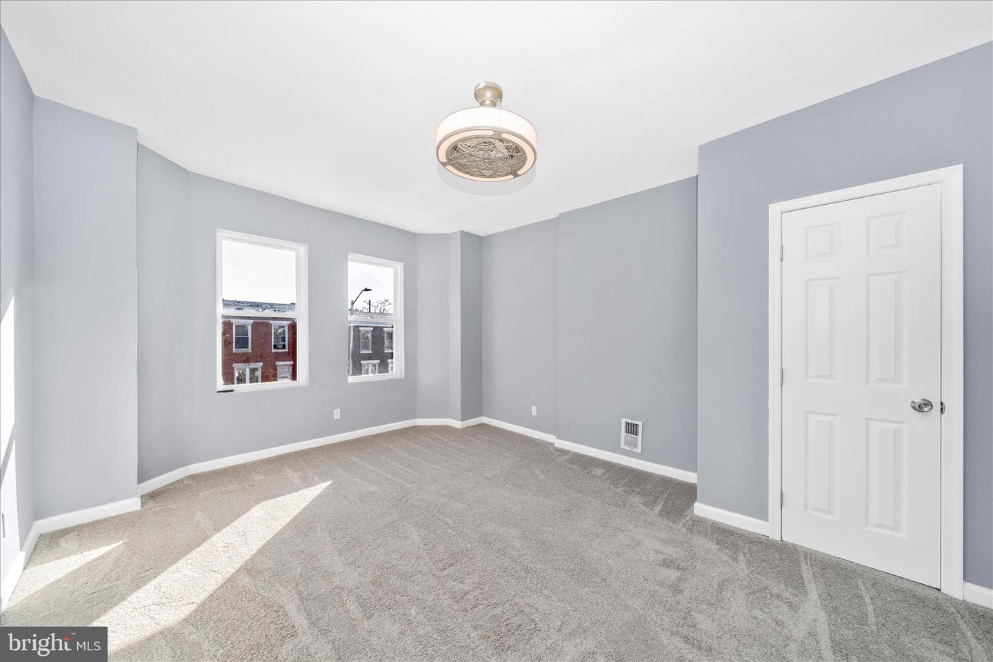 2224 W Fayette Street photo 6
