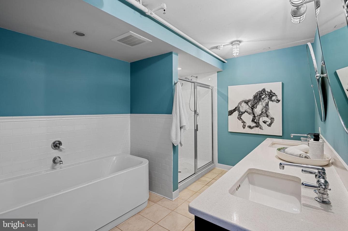 1220 Bank Street #407 photo 34